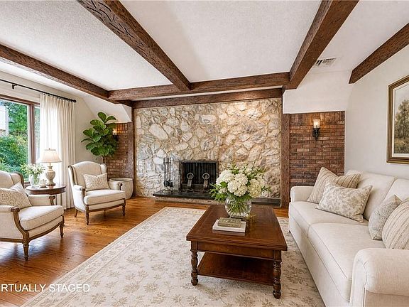 3rd image of 3877 Hylan Blvd