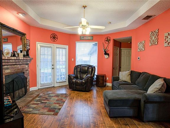 3rd image of 2020 Walden Pl