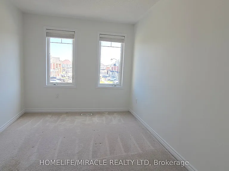 25 Phyllis Dr — Photo 18