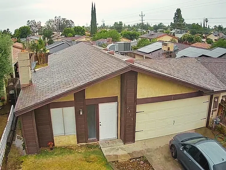 2616 Loch Ness Ct — Photo 3