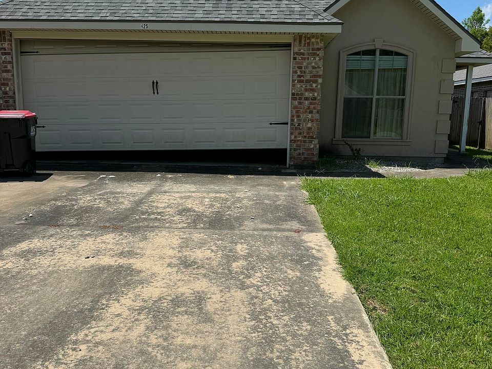 1st image of 425 Milton Estates Ln