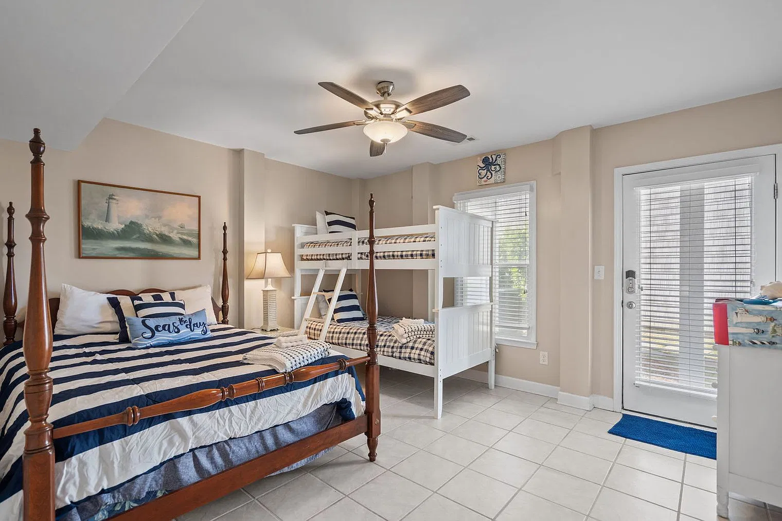 4 bed, 3.0 bath, 1915 sqft, $7,247 — Photo 4