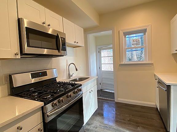 2nd image of 44 Woodbine St