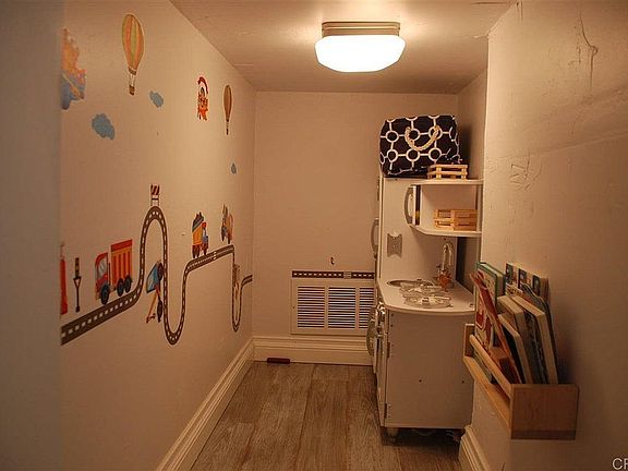 Play nook or storage