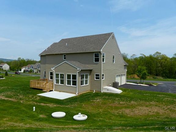 4th image of 121 Country Chase Dr #18