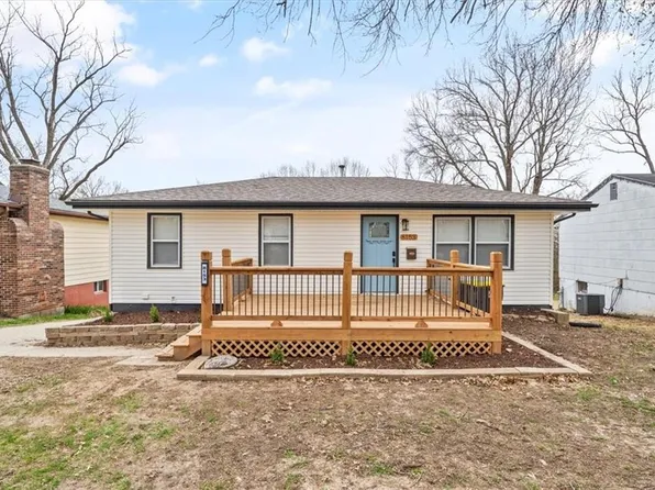 8153 NE San Rafael Dr, Kansas City, MO 64119