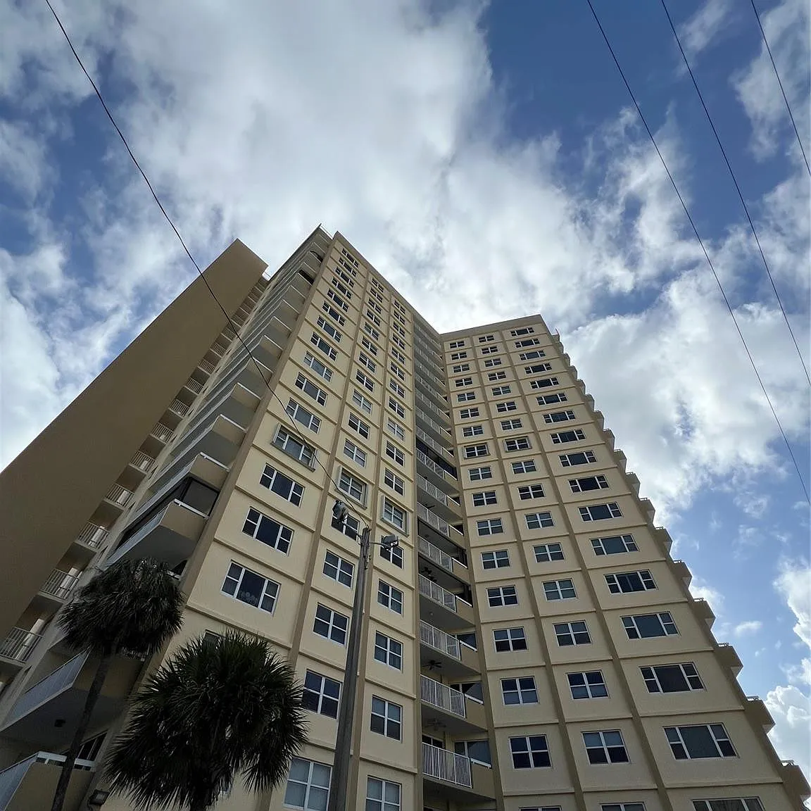 2 bed, 2.0 bath, 1234 sqft, $3,999 — Photo 1