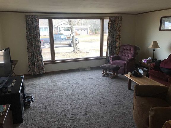 5th image of 660 Kloman Ave