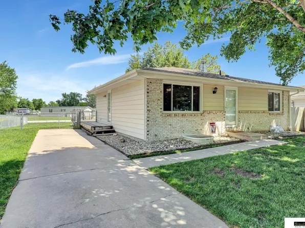 1206 W Ryons St, Lincoln, NE 68522