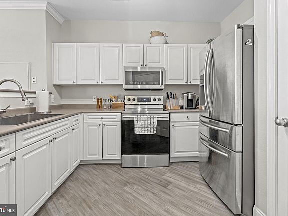 4th image of 3009 Nicosh Cir Unit 4301