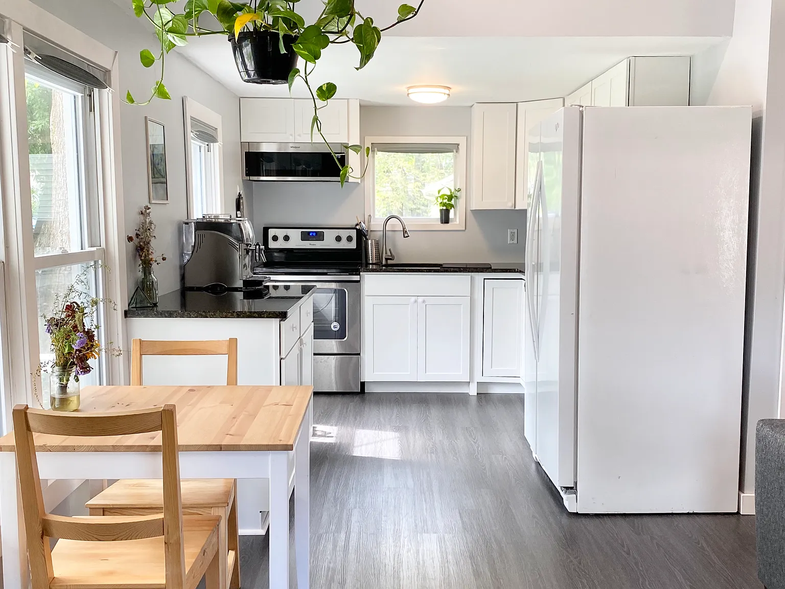 2 bed, 760 sqft, $1,850 — Photo 1