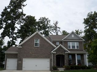 7662 Basswood Dr, Avon, IN 46123