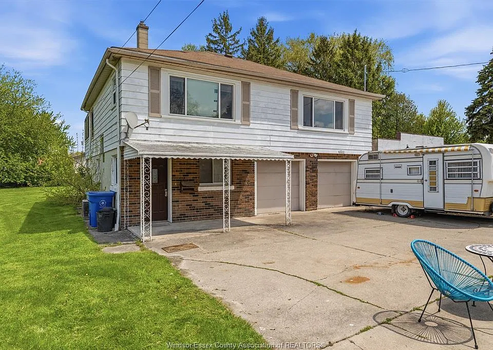 224 Lesperance Rd