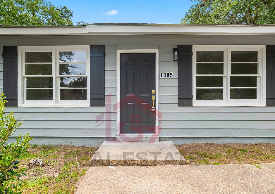 4 bed, 1.0 bath, 1377 sqft, $1,600 — Photo 3