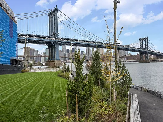 Sold by Sotheby's International Realty | media 15