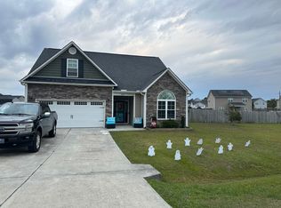 269 Ivybridge Dr, Hubert, NC 28539