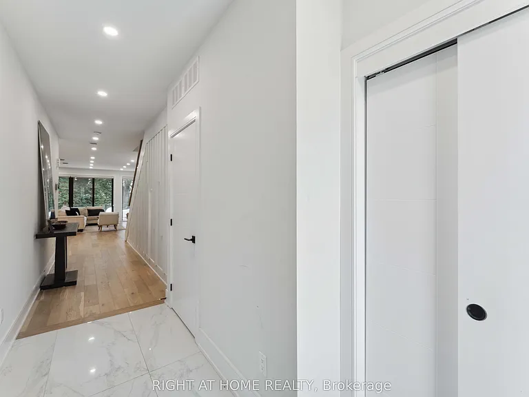 187 Carleton Ave — Photo 3