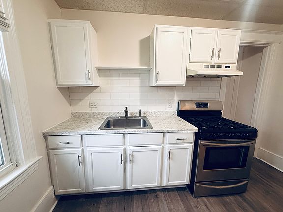 4th image of 397-399 University Ave #4