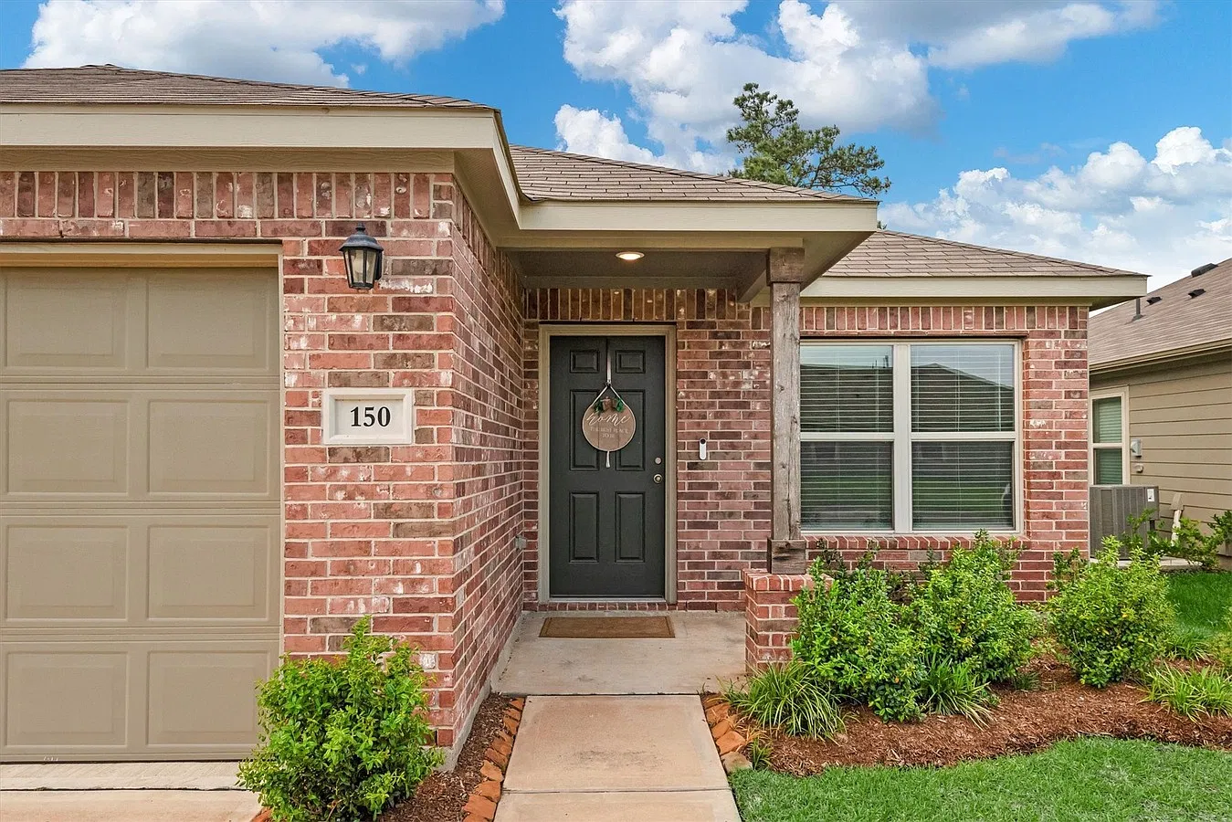 3 bed, 1636 sqft, $2,050 — Photo 3