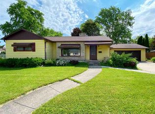 17 S Bell St, Fond Du Lac, WI 54935