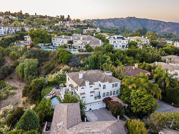 5th image of 2089 Sunrise Hill Dr