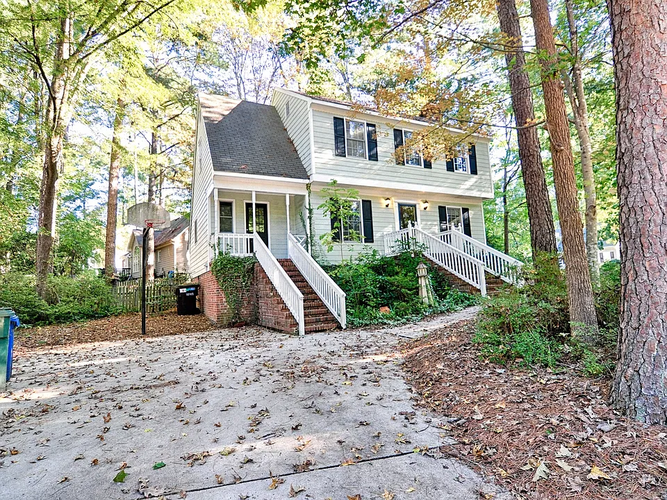2 Steeple Chase Ct