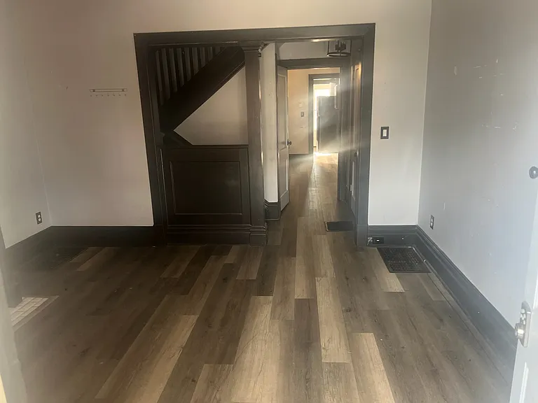 1112 Chartiers Ave #1114.5 — Photo 1