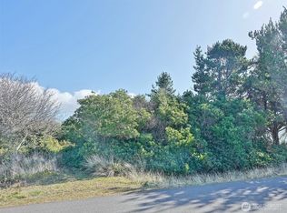 470 Sand Dune Ave SW, Ocean Shores, WA 98569