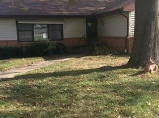 1007 S Metcalf Rd, Louisburg, KS 66053