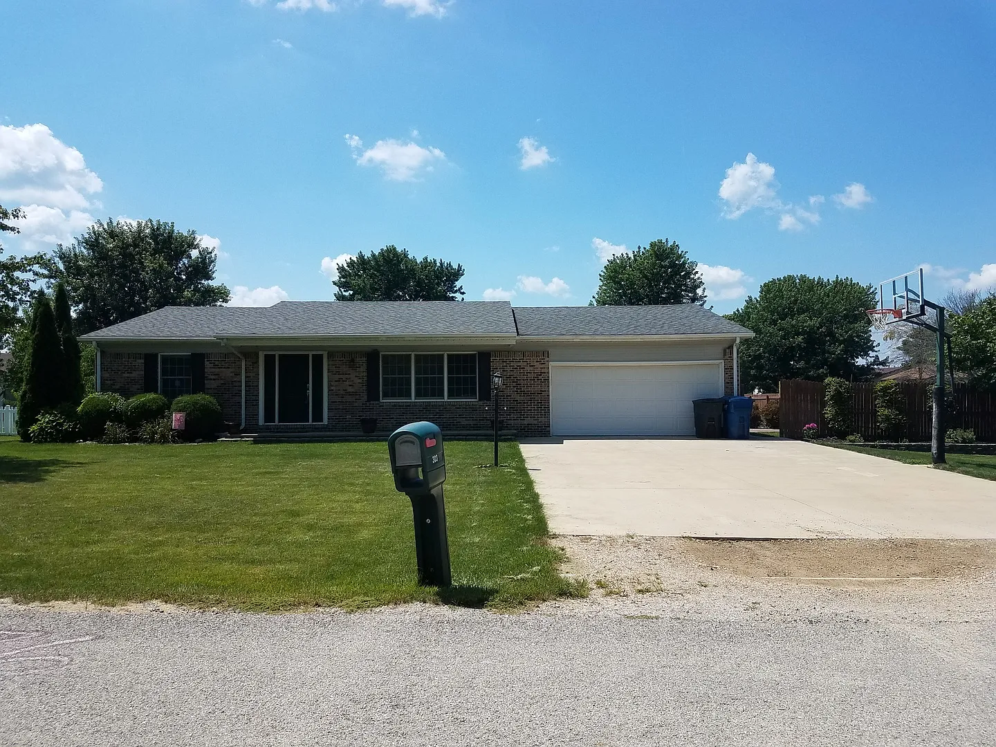 303 N Condit St photo 1