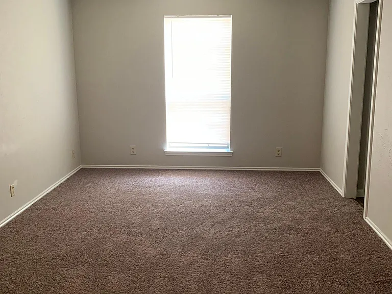 3319 Gardenview Cir — Photo 9