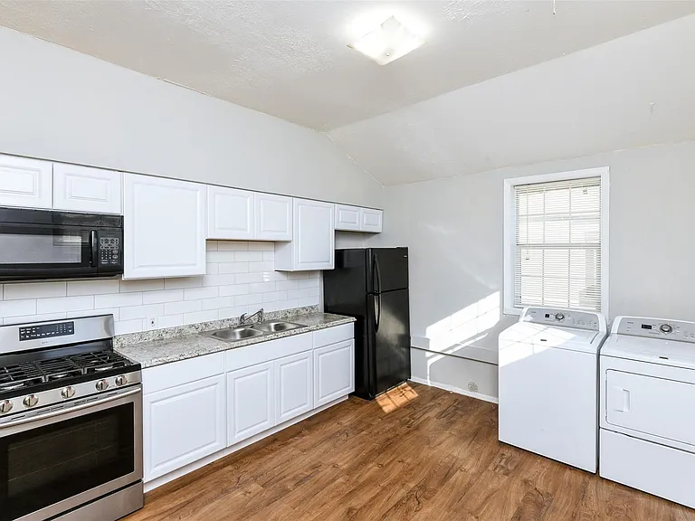 4722 McCart Ave #4722 — Photo 3
