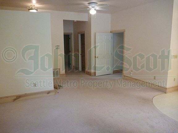 3rd image of 12612 167th Pl NE