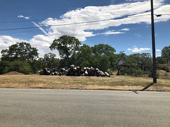 2nd image of 21304 Hacienda Dr