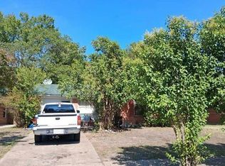 2555 Hillsboro Ave, Dallas, TX 75228