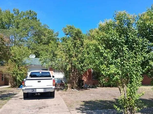 2555 Hillsboro Ave, Dallas, TX 75228