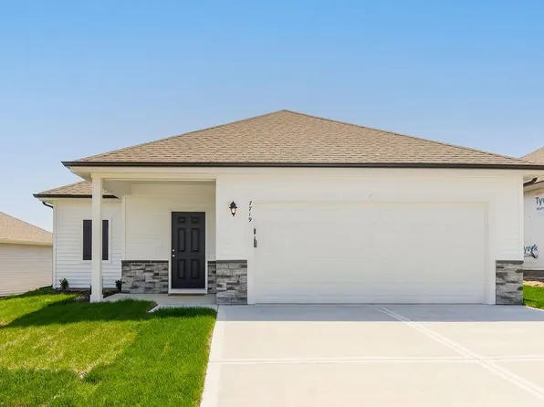 7714 NW 123rd Ct, Kansas City, MO 64163