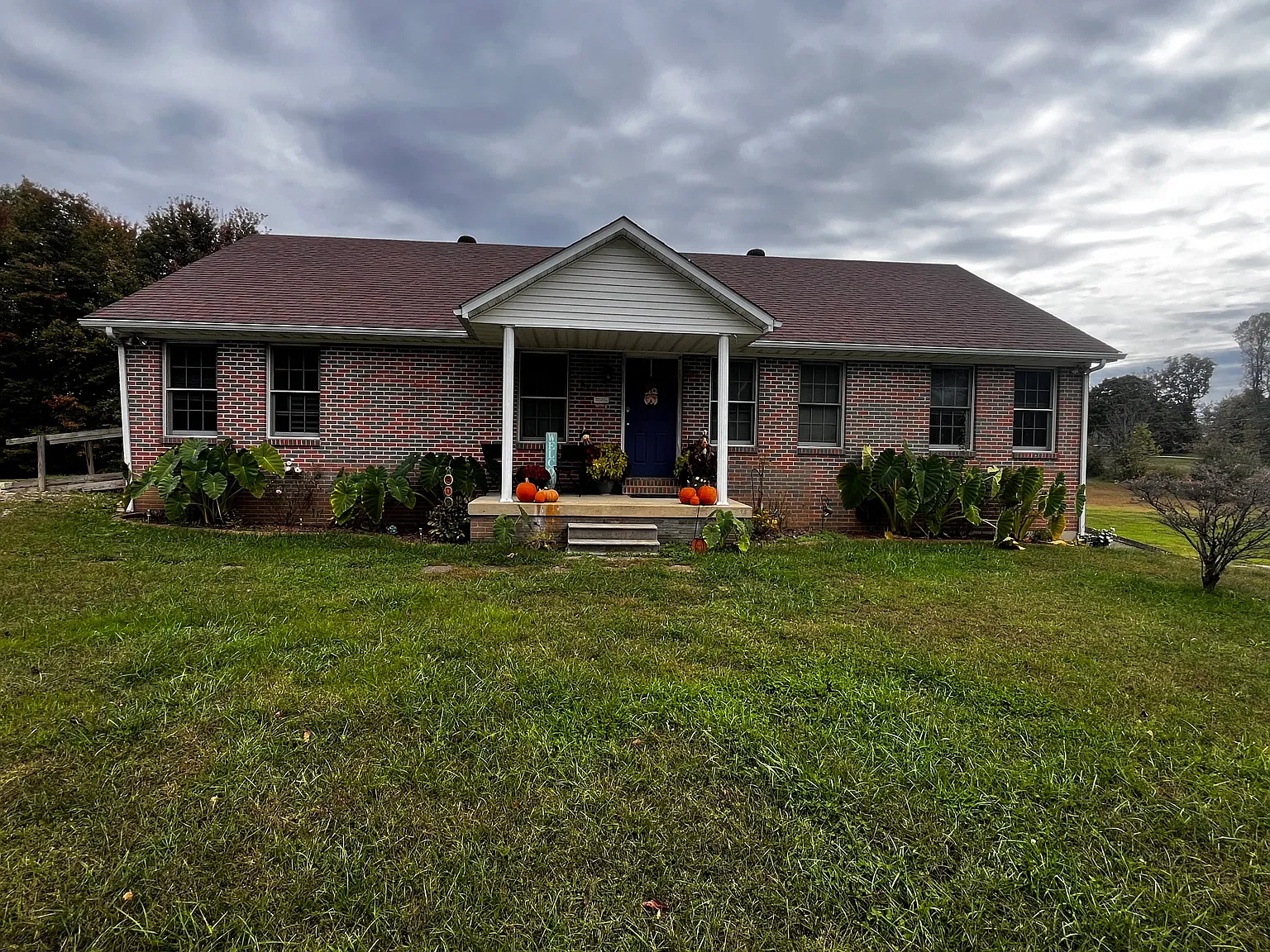 92 Hunt Rd — Photo 3