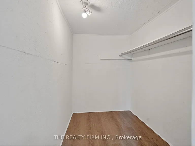 312 Piccadilly St #2 — Photo 9