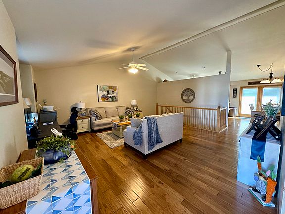 3rd image of 2600B Augusta Ln
