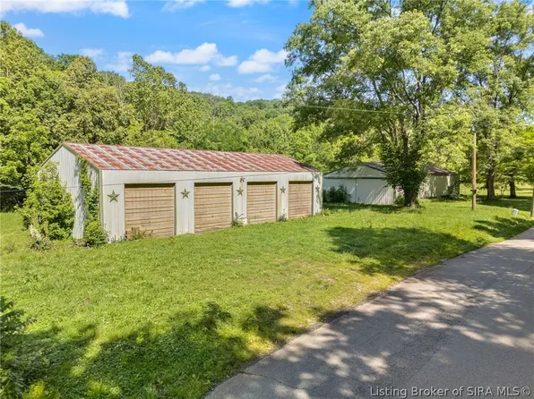 902 Miles Road, Bethlehem, IN 47104