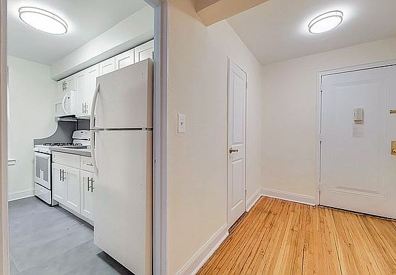 4th image of 2072 20th Ln APT 5D
