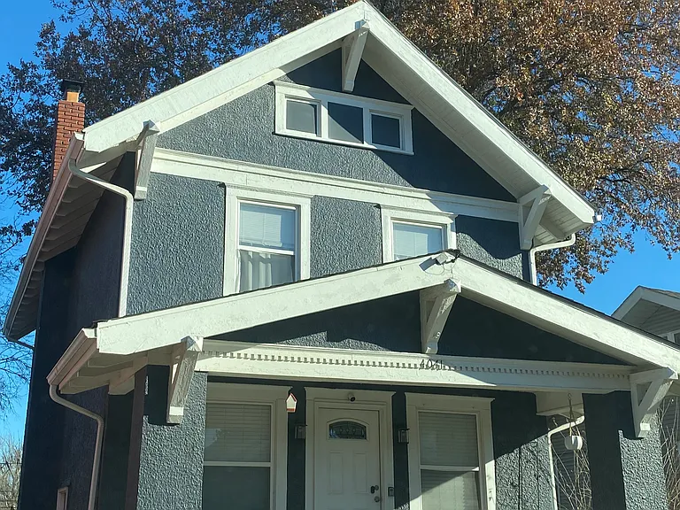 College Ave — Photo 1