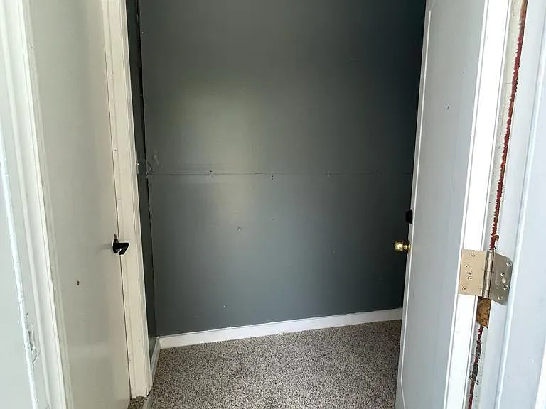 735 Burden Ave #3 — Photo 9