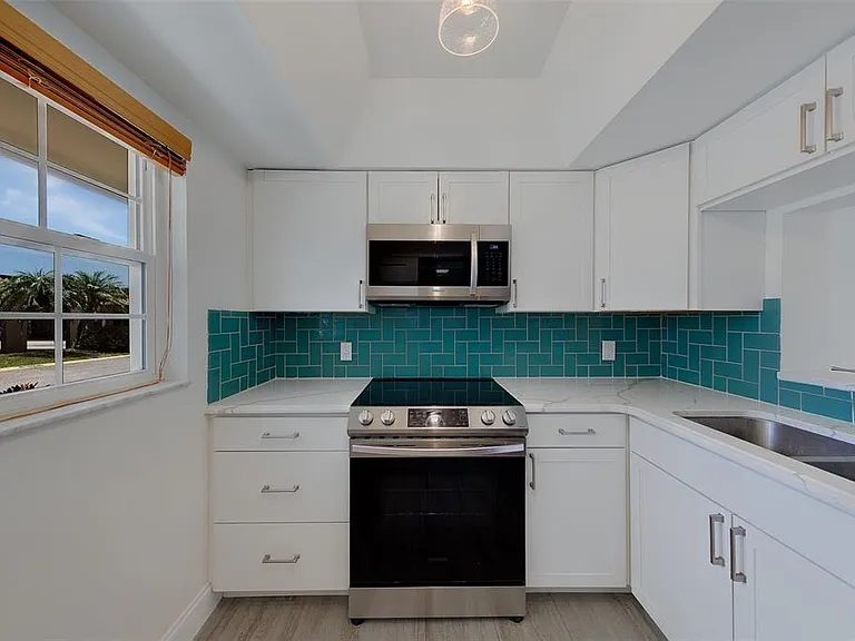 10215 Regal Dr #4 — Photo 11
