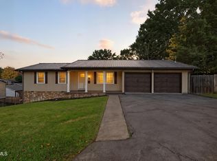 2850 Ashley St, Kingsport, TN 37664