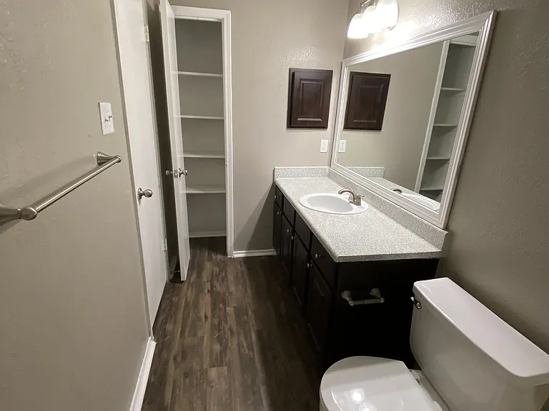 Walnut Creek Apartments — Photo 155
