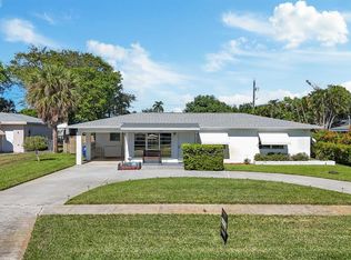 225 E Ilex Dr, Lake Park, FL 33403