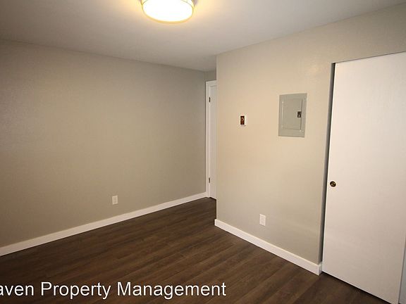 5th image of 318 S 174th Pl APT A