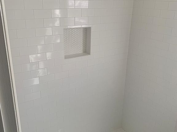 3rd image of 603 Brailsford Blvd